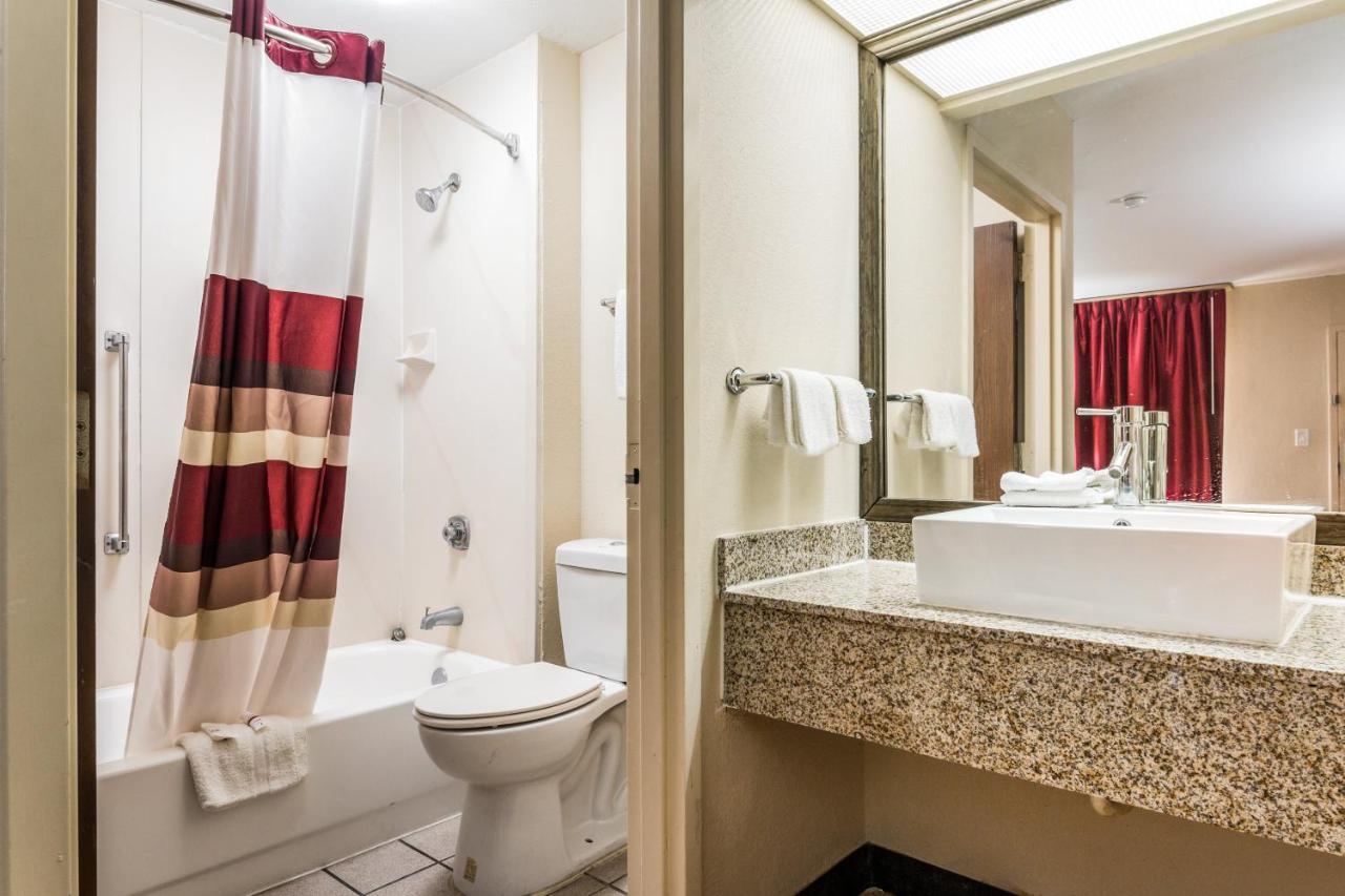 Red Roof Inn Texarkana Bagian luar foto