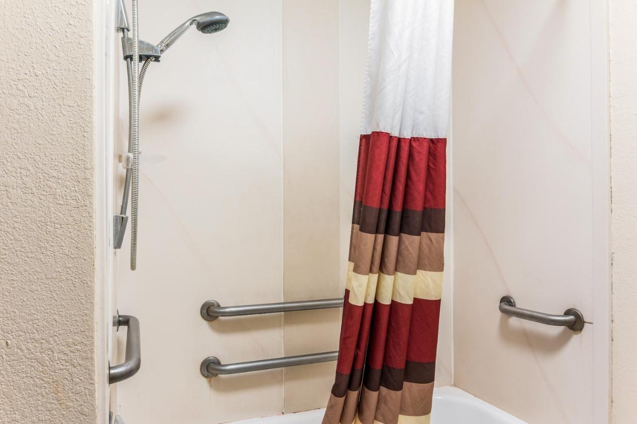 Red Roof Inn Texarkana Bagian luar foto